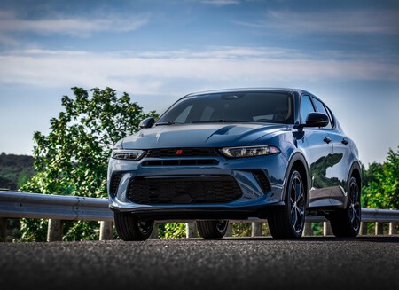 El Dodge Hornet es un Alfa Romeo "no premium" y a los italianos no les está gustando la idea