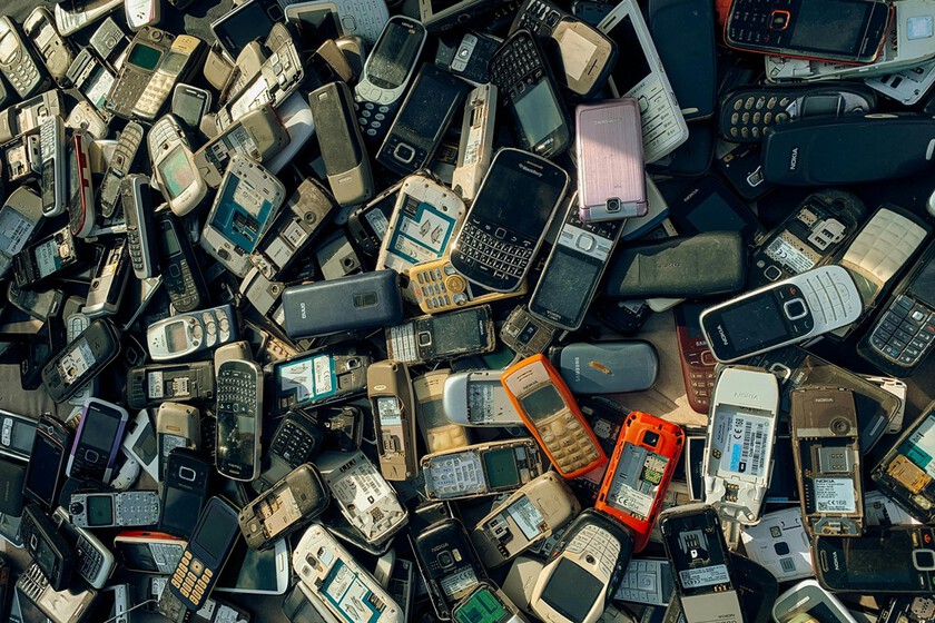 Europa pierde 16.000 millones al año en basura electrónica. España ha arrancado el primer horno europeo para recuperarlos
