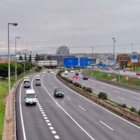 Los nuevos radares de la DGT que te multan por saltarte la línea continua o un STOP son pocos, pero están colocados para hincharse a multas