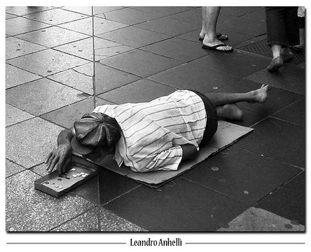 Apadrina un autónomo: la solidaridad frente a la miseria ha llegado al sector