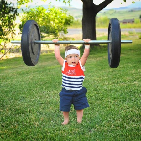 Un padre de seis niños recrea las Olimpiadas en unas simpáticas fotografías