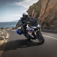 Es la nueva sport-tourer más tope de gama, y más potente. La BMW R 1300 RS se rehace de arriba abajo