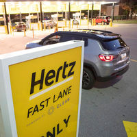 El gigante de los coches de alquiler Hertz vuelve a estar al borde de la bancarrota
