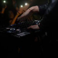 Laboratorio sónico en Bogotá: este es el curso del Planetario en el que podrás construir instrumentos para música electrónica paso a paso  