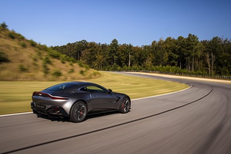 El nuevo Aston Martin Vantage ya está aquí y James Bond estaría orgulloso