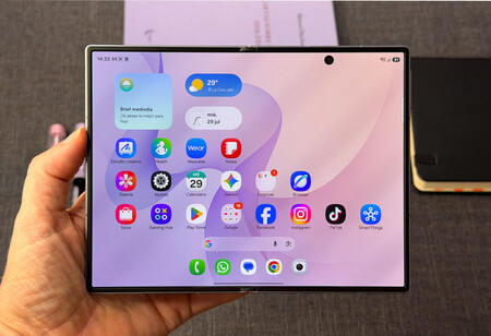 Samsung Galaxy Z Fold8 07