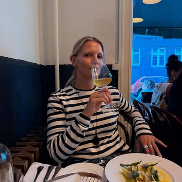 Sfera rebaja el jersey de rayas pura tendencia que llevaremos 24/7: calentito, gustoso y a precio de outlet 