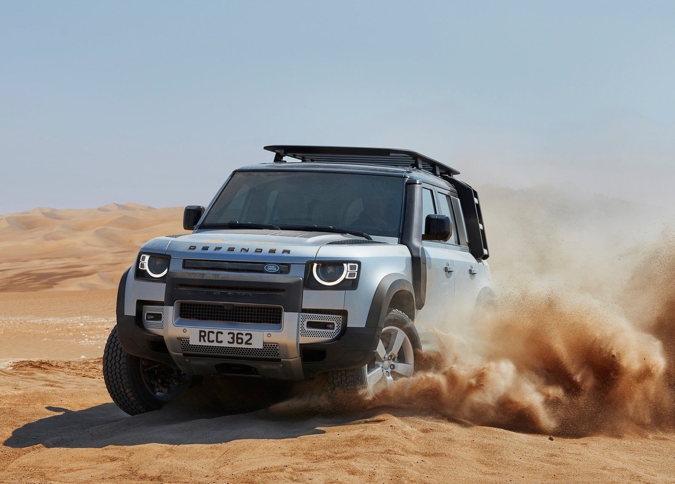 Land Rover Defender 2020: tan capaz de cruzar lo que sea y ensuciarse, como de ser lujoso y cómodo