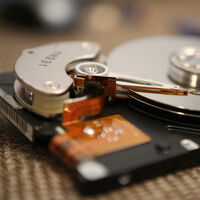 Existe un disco duro que cuesta 6.000 euros más que un Dacia Sandero. No sabrás utilizarlo, pero podrías guardar todas tus fotos de boda