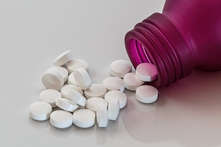 Qué es el fentanilo: la droga de moda que causó la sobredosis de Demi Lovato y la muerte de Prince