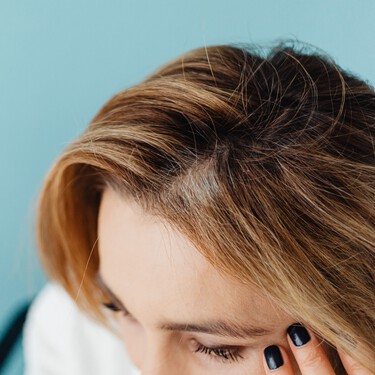 Rubén Peña, peluquero: "Después del tinte lo ideal es esperar entre 48 y 72 horas antes del primer lavado para que la cutícula del cabello se cierre y el color se fije mejor" 