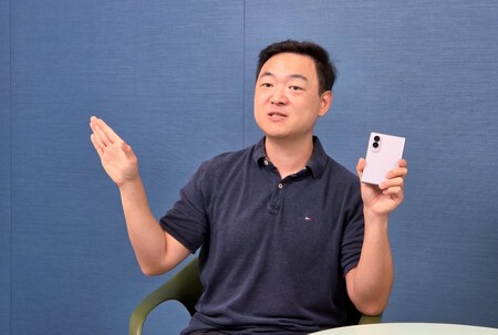Samsung Mobile The New Galaxy Z Series Portrait Video Interview Main5 Kim