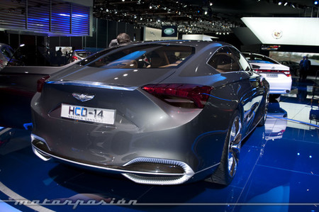 Hyundai HCD-14 Genesis Concept