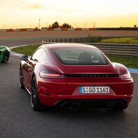 Porsche le pone fin a una era: deja de fabricar sus deportivos más baratos y está a punto de tener tantos modelos eléctricos como a gasolina