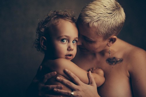 "Celebrando mi postparto", el movimiento en Instagram donde las madres admiran sus cuerpos 