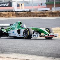 El nuevo récord del Circuito del Jarama es 1'16"994 y lo ha conseguido un Jaguar R5 de Fórmula 1 del año 2004 