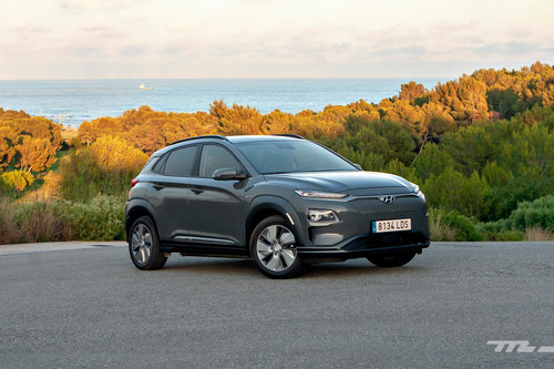 Probamos el Hyundai Kona Eléctrico, sus 204 CV y autonomía real de 440 km demuestran que hay vida más allá de Tesla