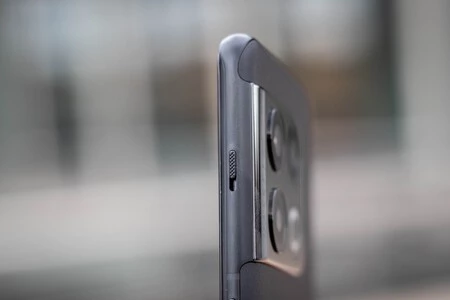 OnePlus 10 Pro のアラート スライダー。