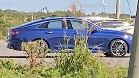 ¡Espiado! El KIA Optima 2021 pierde su camuflaje antes de tiempo