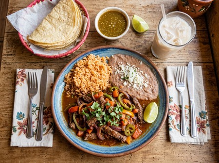 Cómo hacer bistec ranchero una receta fácil, casera y llena de sabor