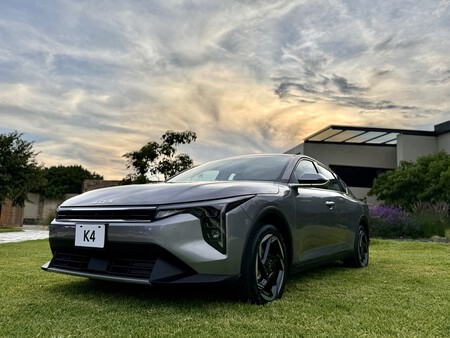 Kia K4