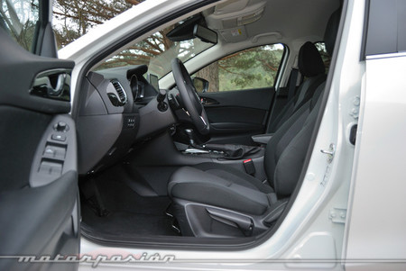 Mazda3 2013 Luxury AT