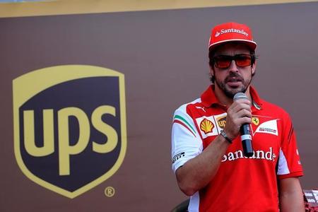 Fernando Alonso: "estoy haciendo un año espectacular... pero cada jueves tengo que apagar los focos que vienen de Italia"
