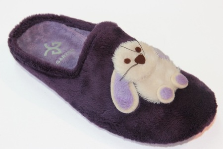 Las zapatillas Garzon para que los pies de los peques vayan calentitos y cómodos en casa