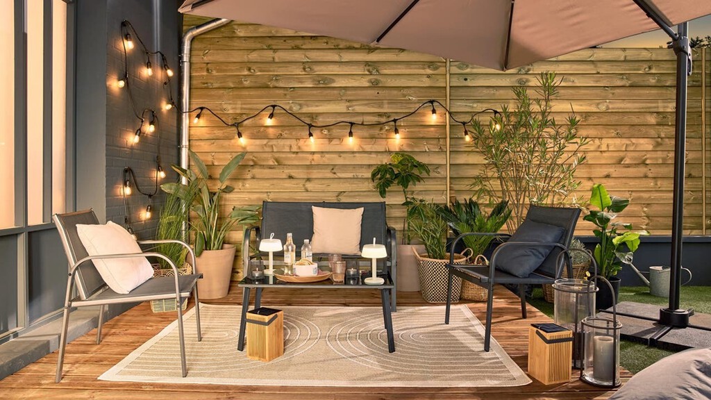 Leroy Merlin tiene uno de los sets de exterior más baratos que vas a encontrar: es moderno, bonito y elegante