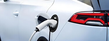 V2L, así funciona la tecnología de Geely que convierte a los vehículos eléctricos en plantas de carga móviles 