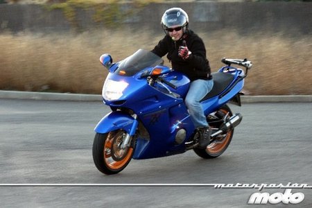 Probando el manos libres con la moto