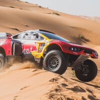 ¡Matador! Sébastien Loeb gana la etapa maratón del Dakar pero Carlos Sainz da un puñetazo sobre la mesa