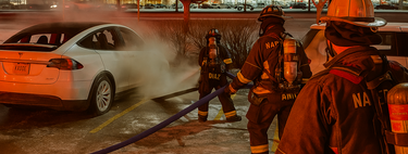 Los incendios de coches eléctricos tienen los días contados.  Una lanza gigante directa a la batería va a acabar con ellos