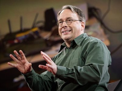 A Linus Torvalds no le preocupa lo que Microsoft está haciendo con Linux: "Estoy bastante feliz"