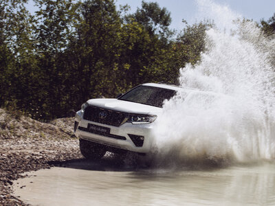 ¿Atrapado en el barro? Cómo sacar el coche de un barrizal 