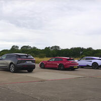 La carrera más silenciosa de la historia: el Porsche Taycan GTS y el BMW iX M60 se enfrentan a sus rivales chinos en este vídeo