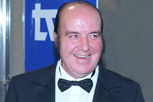 "¡Al ataquer!". Hace 27 años, Chiquito de la Calzada jugaba a un videojuego arcade en directo en la televisión