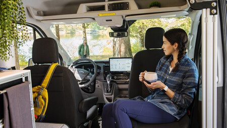 Ford Transit Trail 7