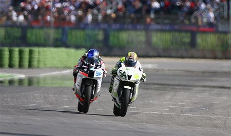 Laverty persigue al turco 