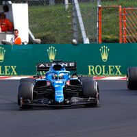 ¡Exhibición! Así ha sido la defensa de Fernando Alonso contra Lewis Hamilton que le ha dado la victoria a Alpine