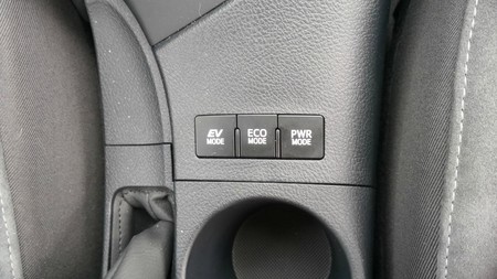 Toyota Auris Hybrid 34