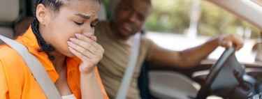 Não é frescura: ciência confirma que carros elétricos enganam o cérebro humano e revela o motivo exato do mal-estar 