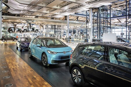 Adiós, Volkswagen e-Golf: el compacto eléctrico deja de producirse para abrir paso al Volkswagen ID.3 más barato