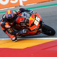 Raúl Fernández hace su cuarta pole por 59 milésimas en otra lamentable clasificación de Moto3