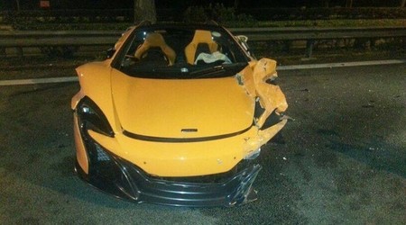 Dolorpasión™: McLaren 650S destrozado en Singapur