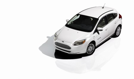 Ford anuncia trece nuevos modelos electrificados y una actualización para el Ford Focus eléctrico en 2016