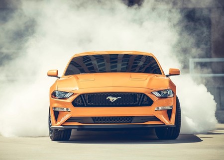¿Un Mustang de cuatro puertas? Los rumores empiezan a sonar en Ford