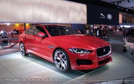 jaguar-xe-650-01.jpg