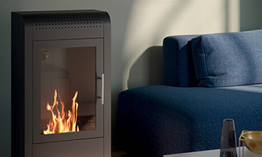 Es la estufa sin salida de humos perfecta para calentar tu piso en invierno: no necesita leña y Leroy Merlin la tiene rebajadísima 