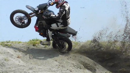 Las trail son para viejos, alucina con esta Yamaha MT-09 Offroad